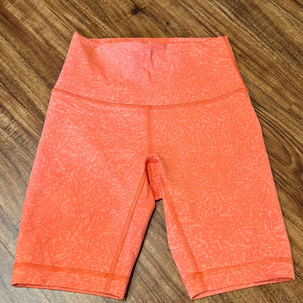 Barely worn, women’s lululemon wunder under biker shorts
